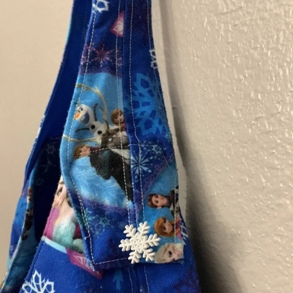 Frozen print Girl bag With snow buttons unbranded